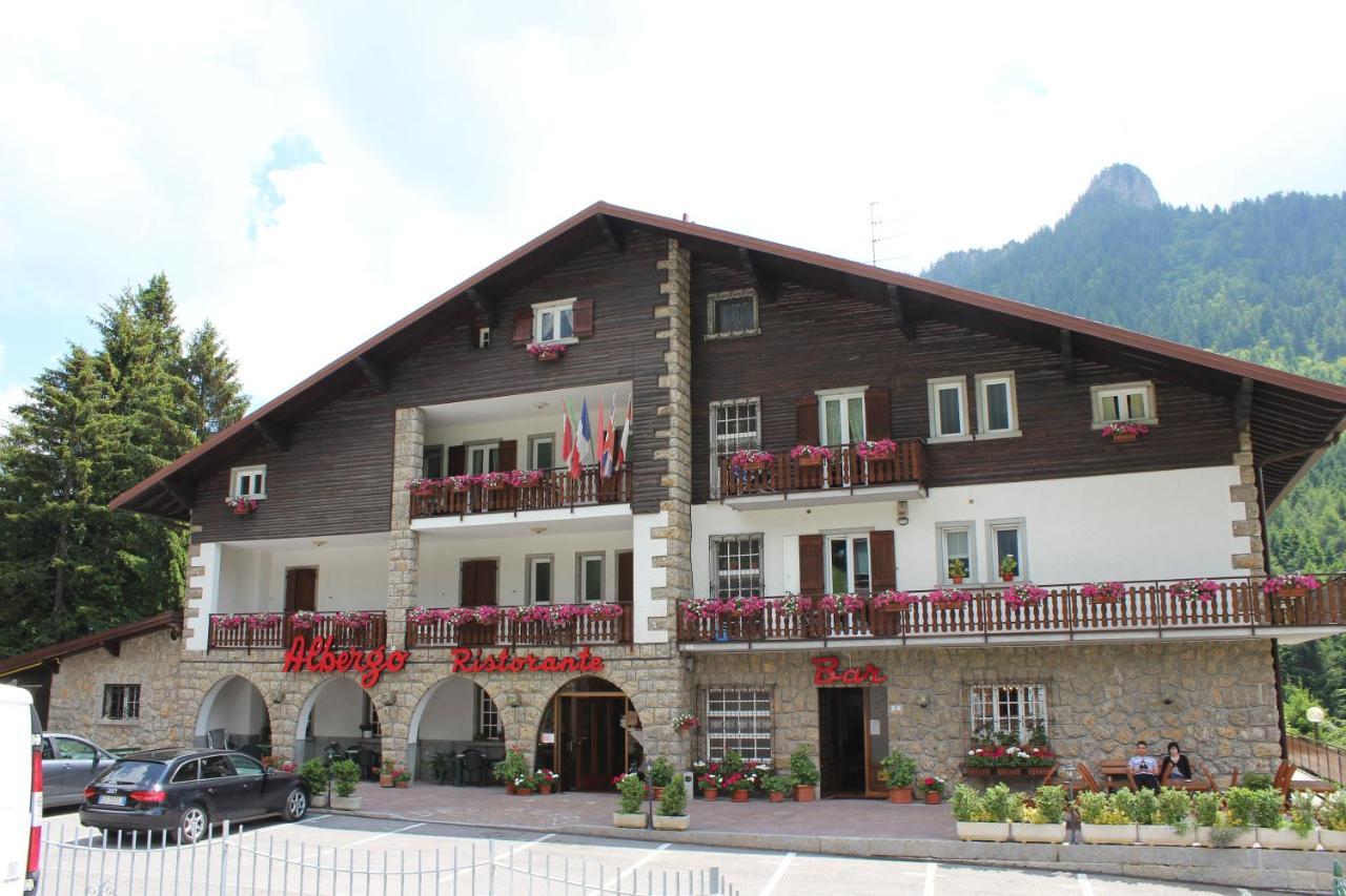 Hotel Des Alpes Castione della Presolana Exterior foto